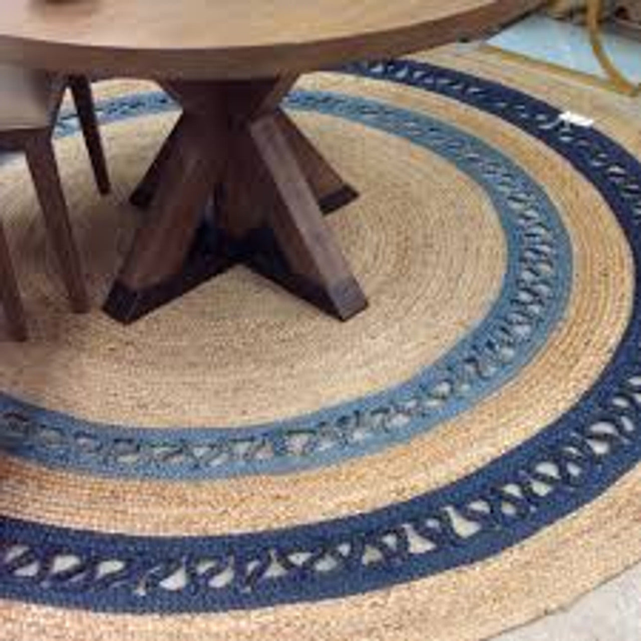 Round Natural Jute Braided Rug