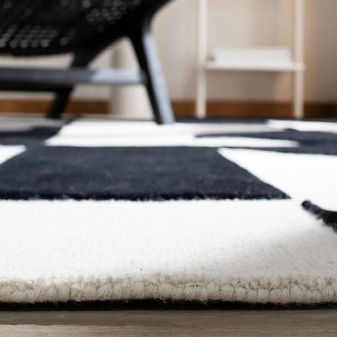 Black and White Geometric Pattern Rug - Image 4