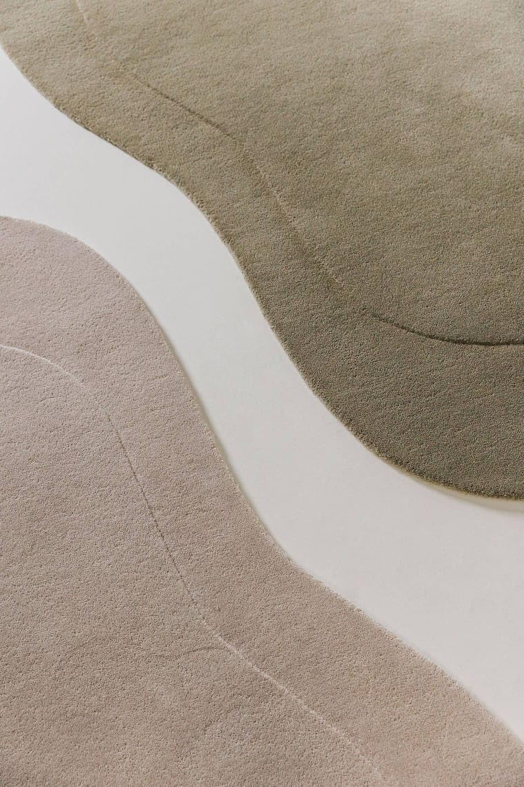 Unique Kidney Shaped Rug - Image 12