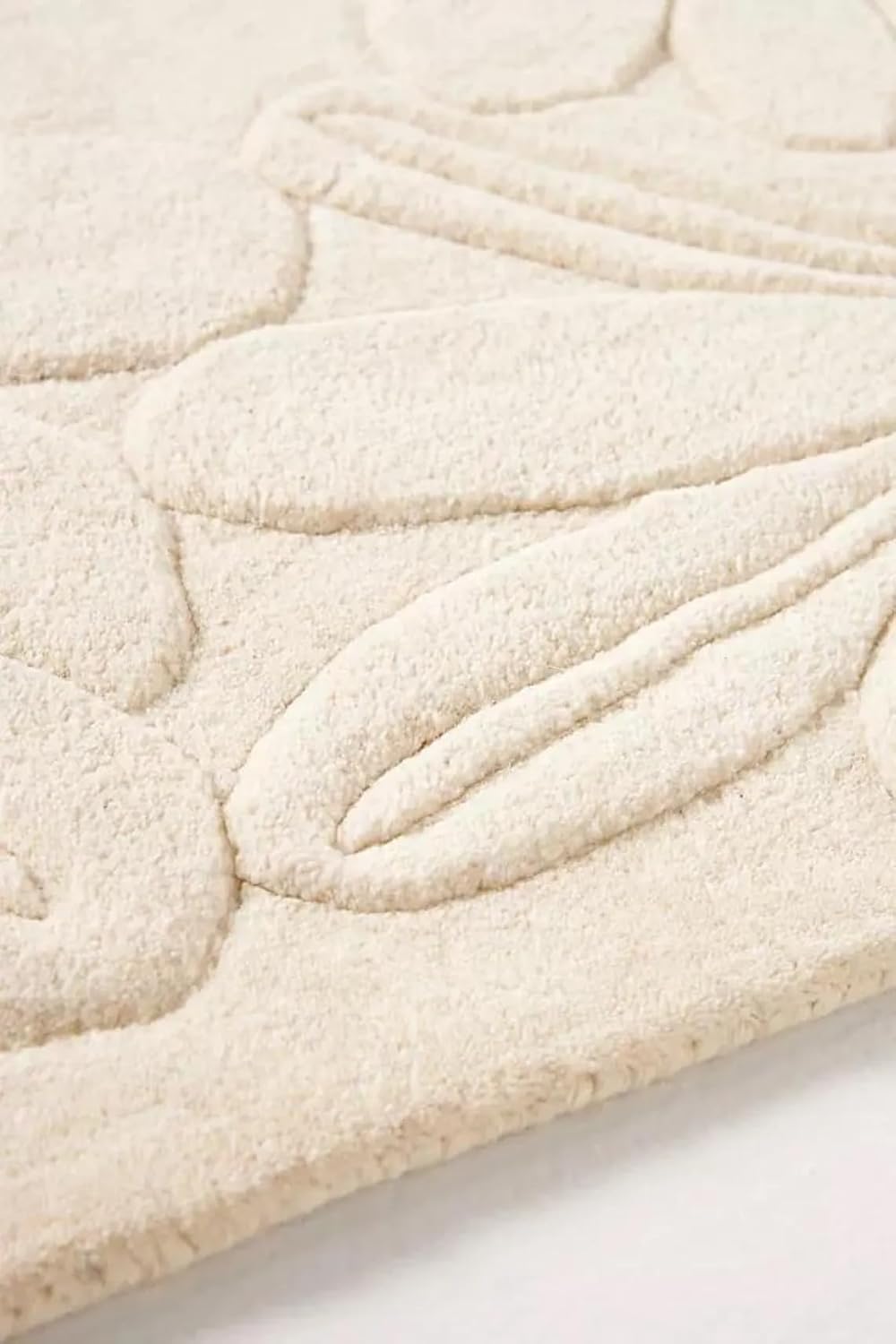 Sculpted Daisy Floral Design Rug - Image 7