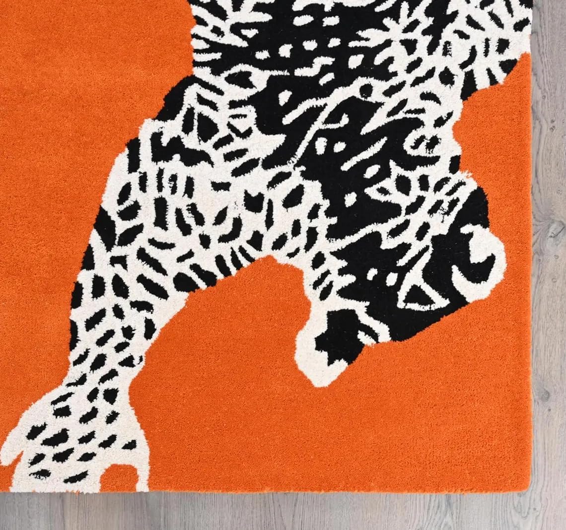 Climbing Jaguar Tufted Rug - Image 2