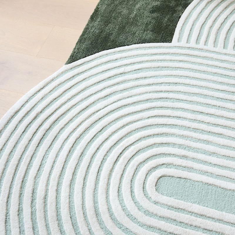 Irregular Shape Green and White Runner - Image 6
