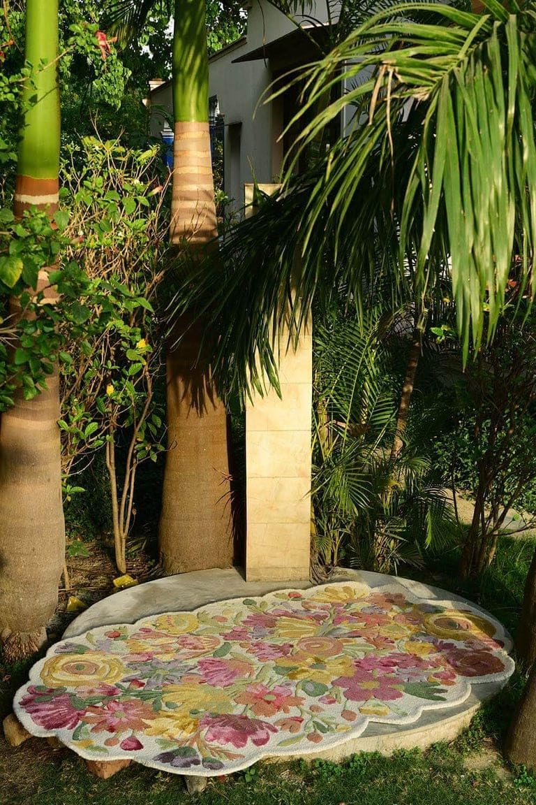 ODETTE RUGS Handmade Floral Area Rug Elegant Wool Flower Garden Design Rug Thick Durable Carpet for Entryways Living Room Bedroom Dining Room - Image 2