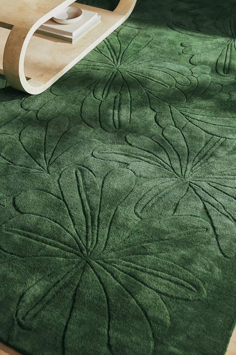 Sculpted Daisy Floral Design Rug - Image 4
